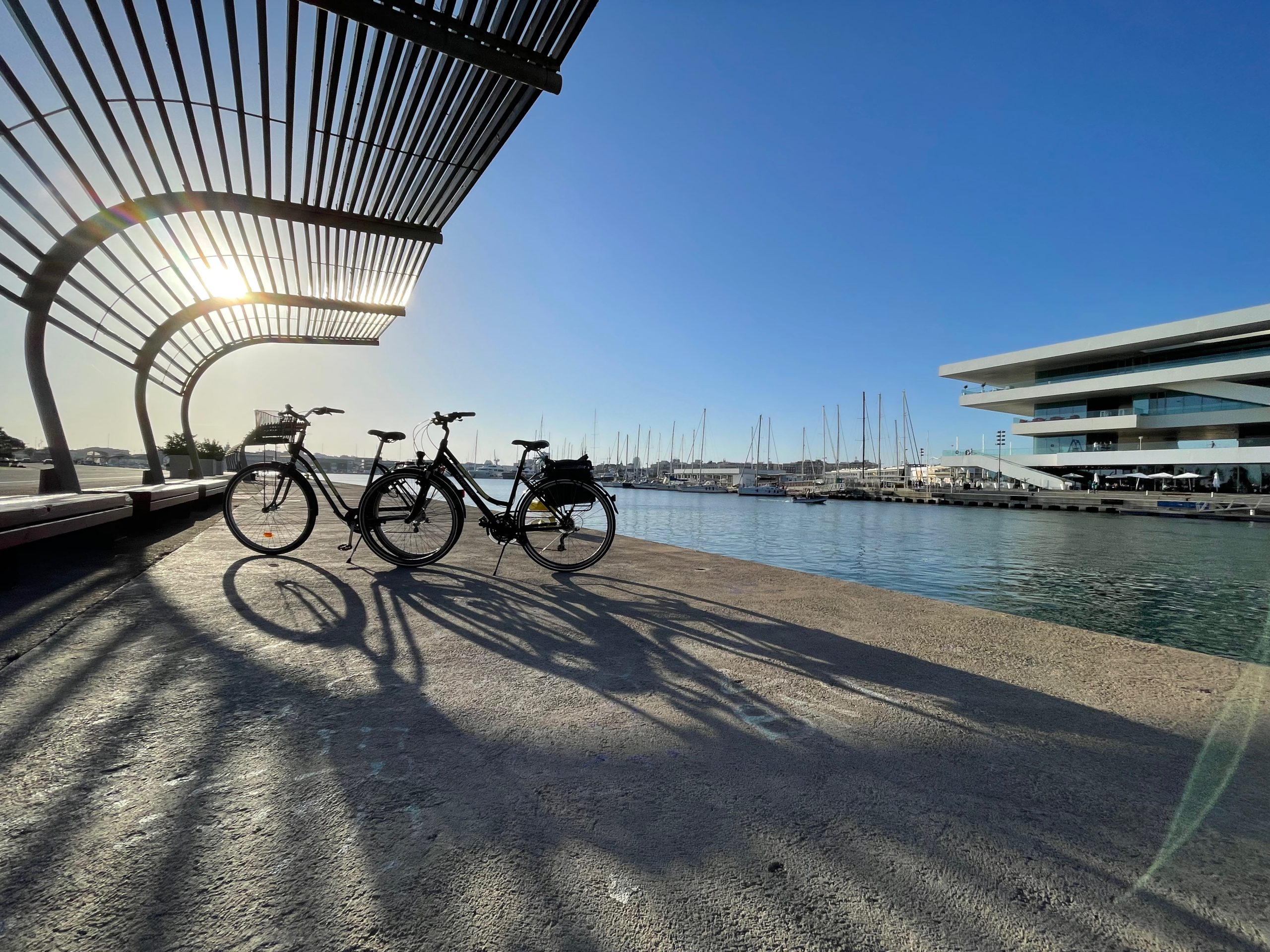 bici electrica en el Puerto de Valencia